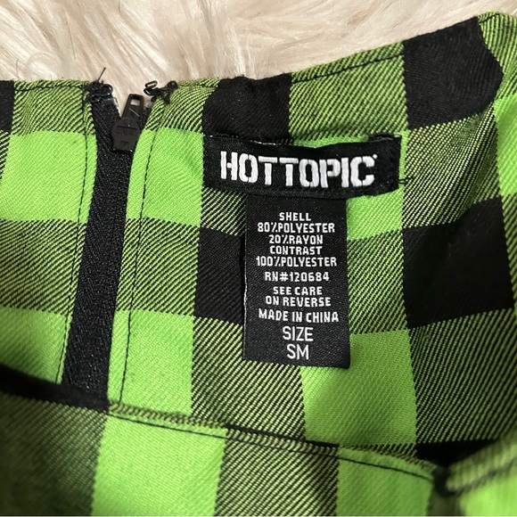 Hot Topic Lime Green Plaid Skirt - Picture 4 of 4